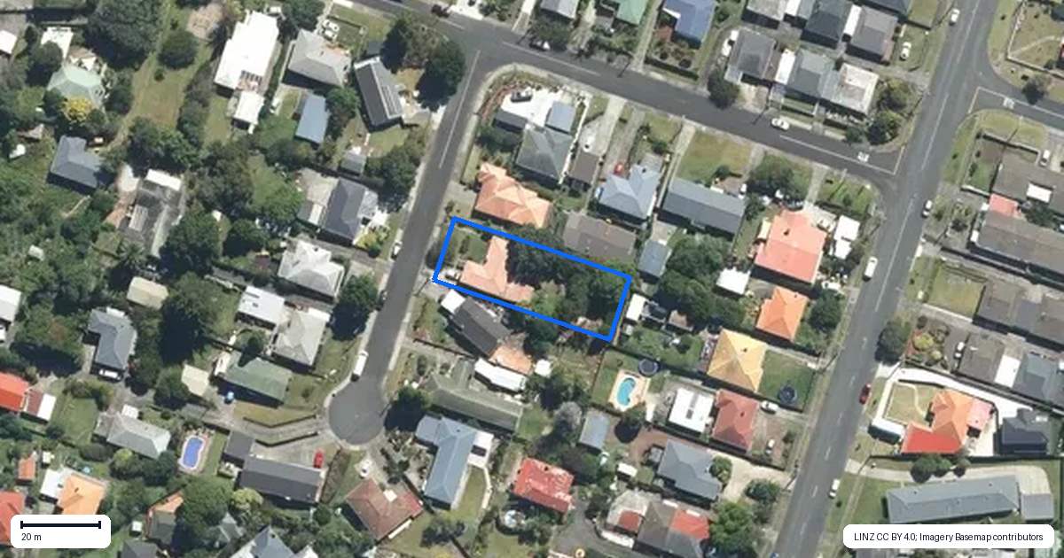 Property context map for 4 Woolley Avenue, New Lynn, Auckland