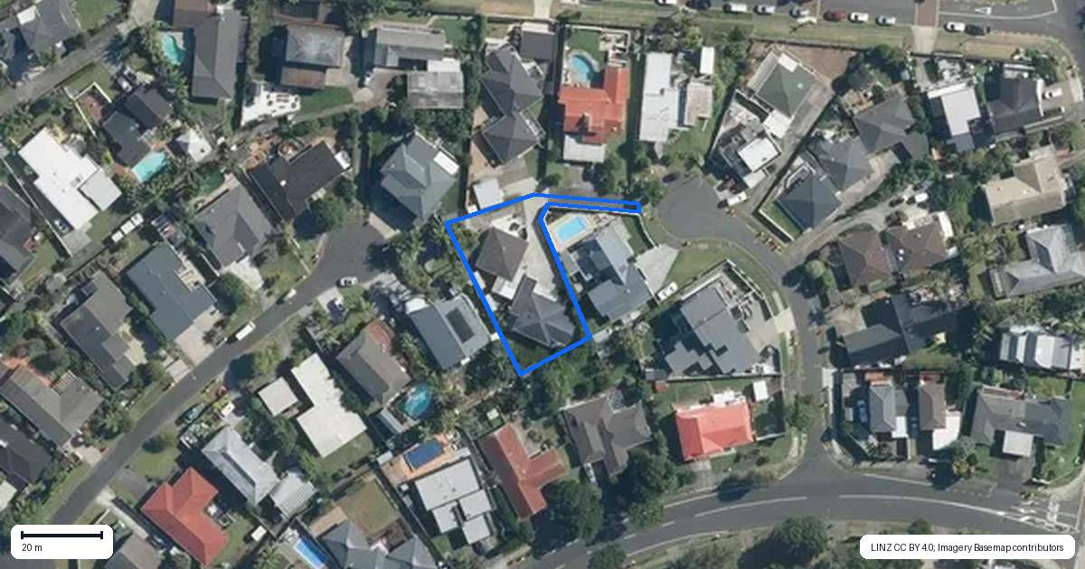 Property context map for 8A Tuscan Place, Half Moon Bay, Auckland