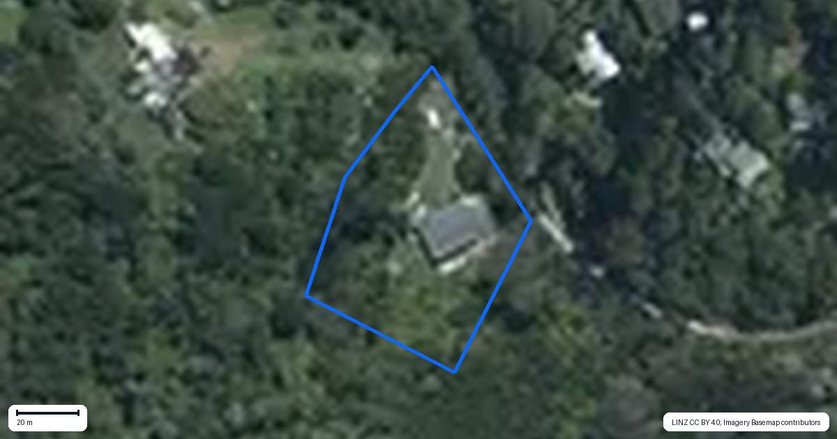Property context map for 16 Scenic Drive, Titirangi, Auckland