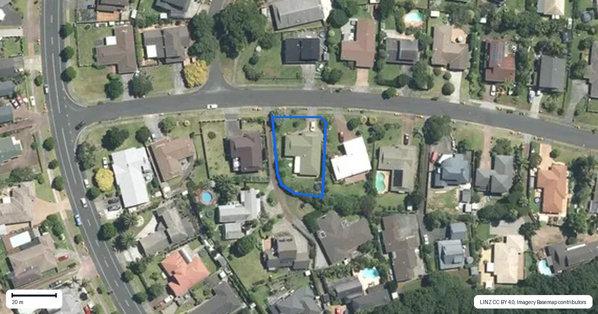 Property context map for 13 Kuripaka Crescent, The Gardens, Auckland