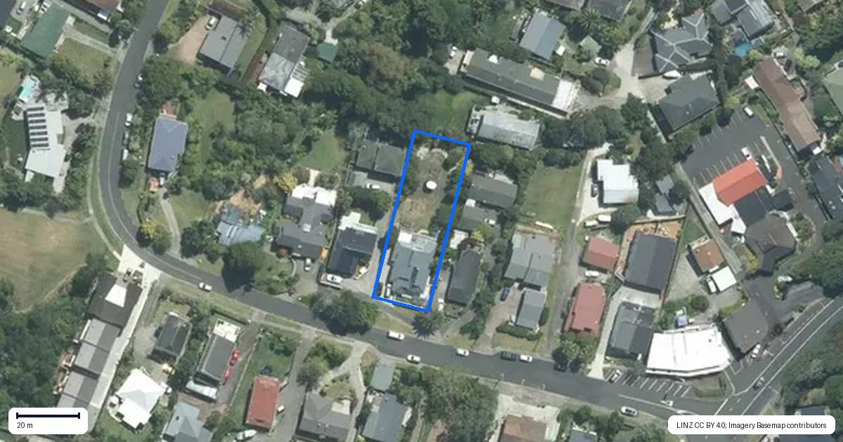 Property context map for 21 Hebron Road, Waiake, Auckland