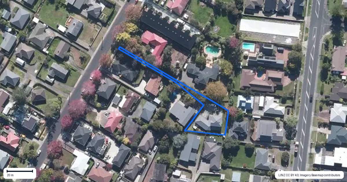 Property context map for 17B Humphrey Kemp Avenue, Henderson, Auckland