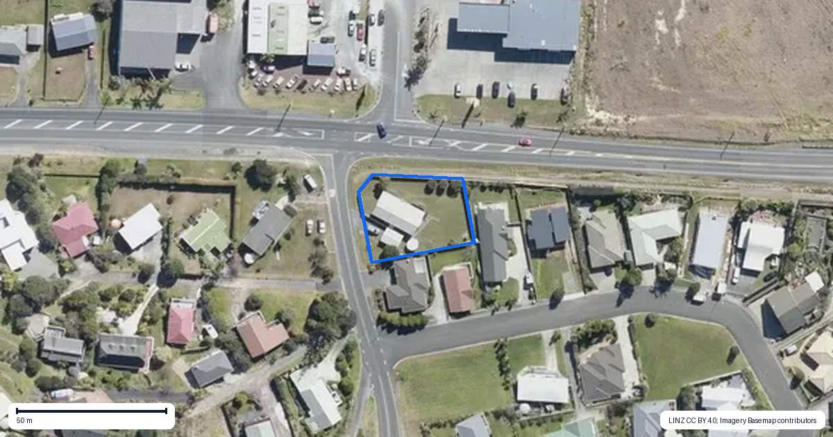 Property context map for 2 Cable Bay Block Road, Cable Bay