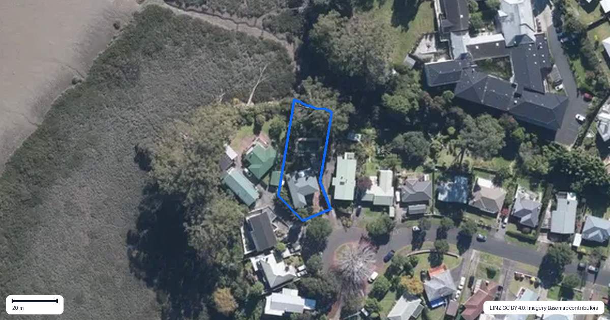 Property context map for 31 Te Wiata Place, Avondale, Auckland