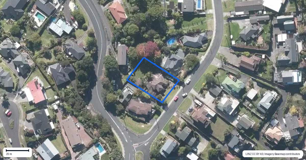 Property context map for 90 Pah Road, Cockle Bay, Auckland