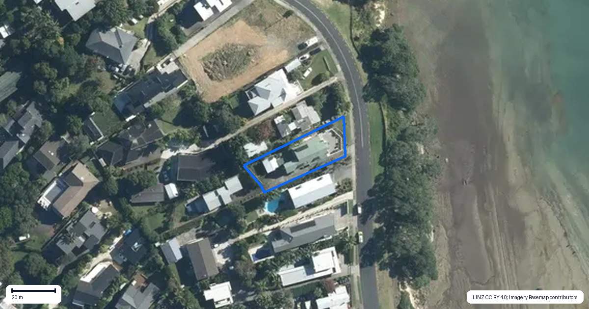 Property context map for 28 Marine Parade, Mellons Bay, Auckland