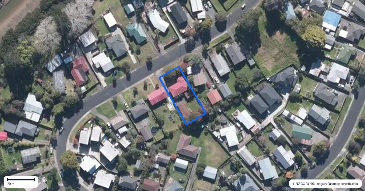 Property context map for 78 Riverpark Crescent, Henderson, Auckland