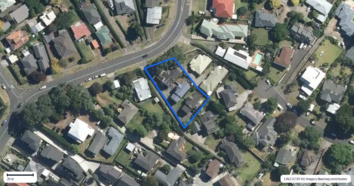 Property context map for 11A Warren Avenue, Three Kings, Auckland