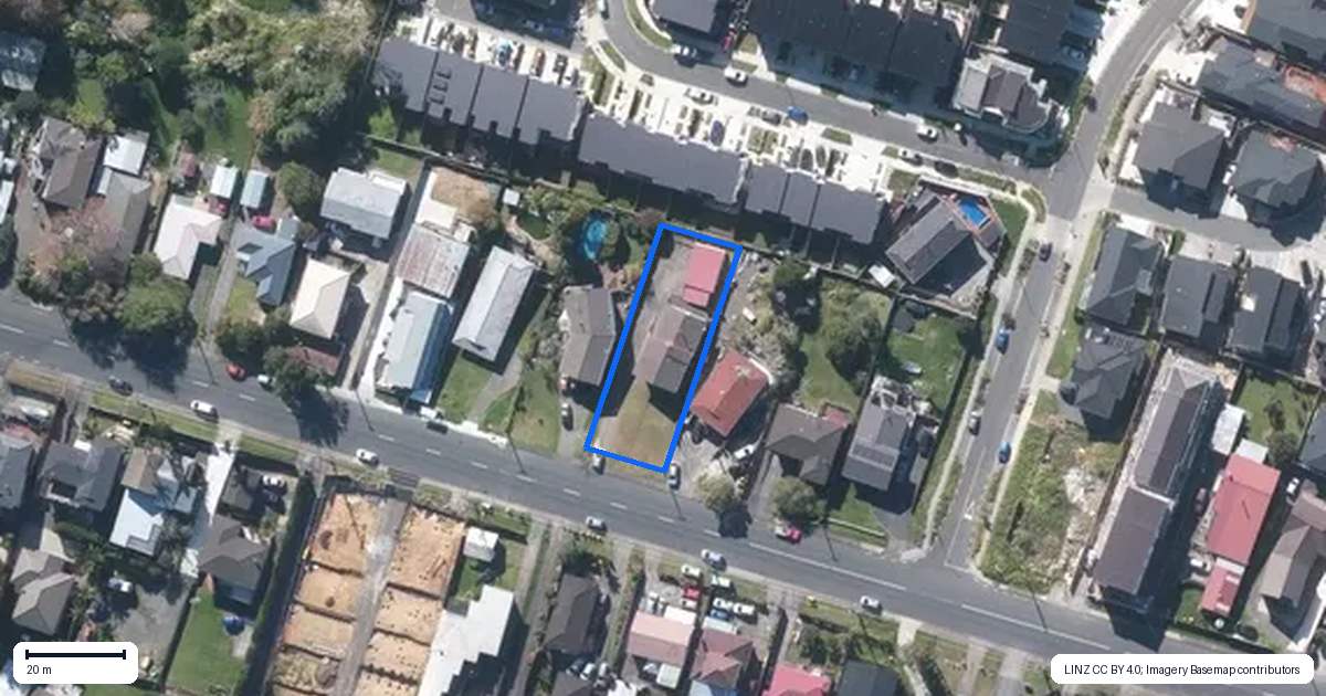 Property context map for 68 Royal Road, Massey, Auckland