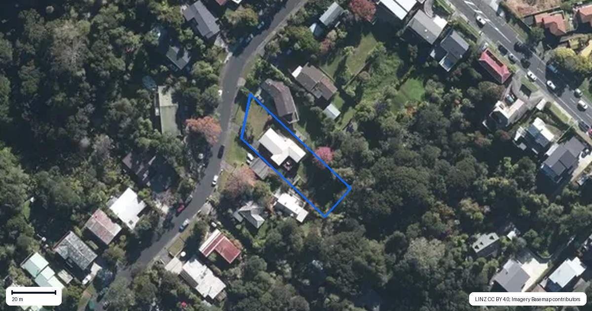 Property context map for 8 Kauri Road, Birkenhead, Auckland