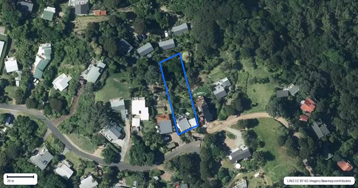 Property context map for 31 Victoria Road North, Onetangi, Waiheke Island