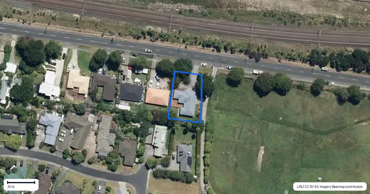 Property context map for 164 Pooks Road, Swanson, Auckland