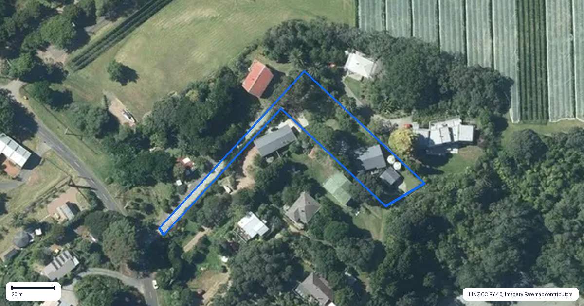Property context map for 40 Korora Road, Oneroa, Waiheke Island