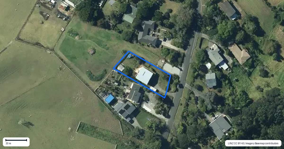Property context map for 41 Grassmere Road, Henderson Valley, Auckland