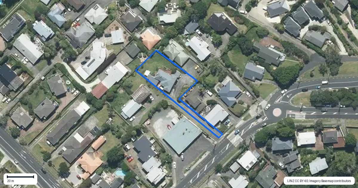 Property context map for 10 Coronation Road, Glenfield, Auckland