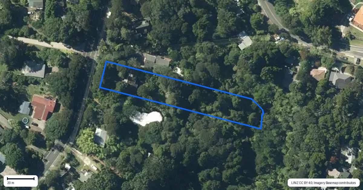 Property context map for 328 Huia Road, Titirangi, Auckland