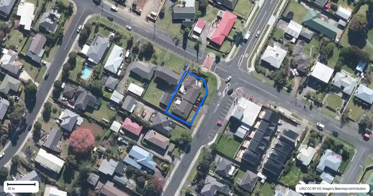Property context map for 83A Matipo Road, Te Atatu Peninsula, Auckland