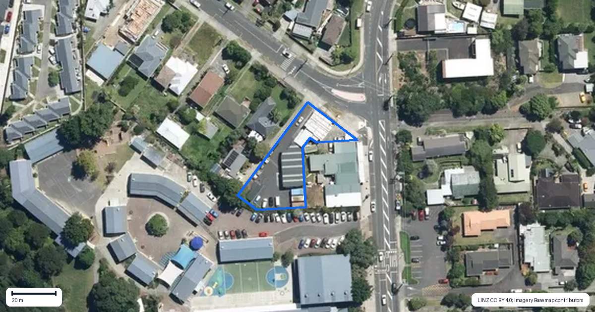 Property context map for 2 Kaurilands Road, Titirangi, Auckland