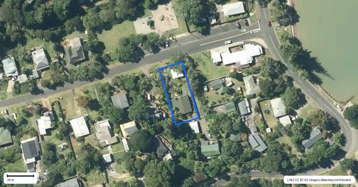 Property context map for 3 Western Road, Laingholm, Auckland
