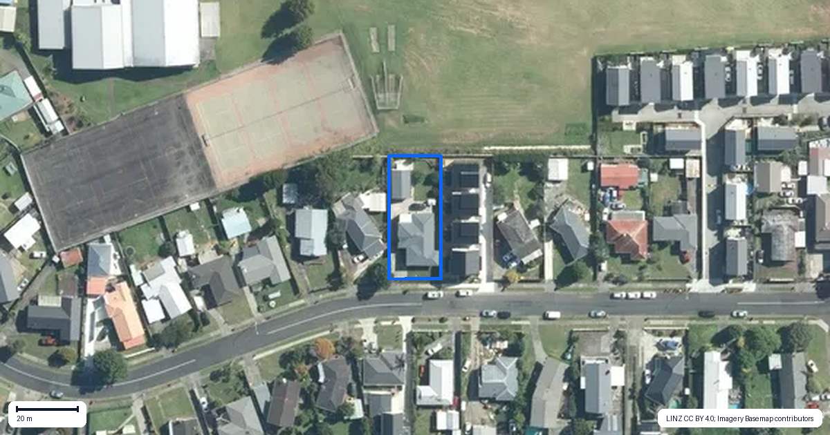 Property context map for 102 Edgewater Drive, Pakuranga, Auckland