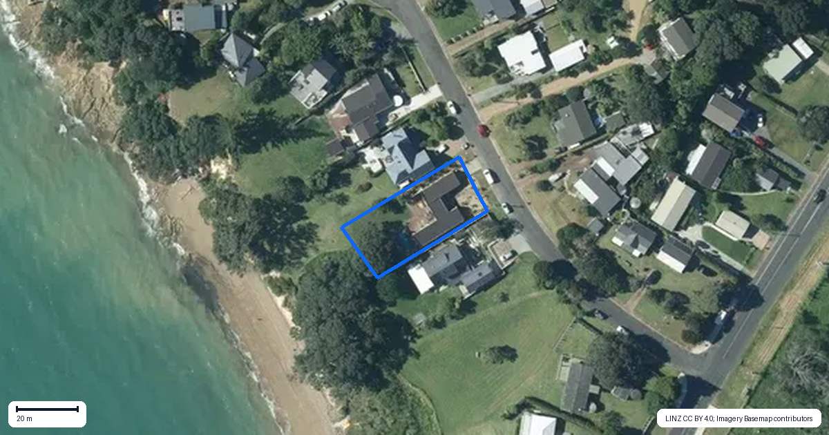 Property context map for 6 Esslin Road, Surfdale, Waiheke Island