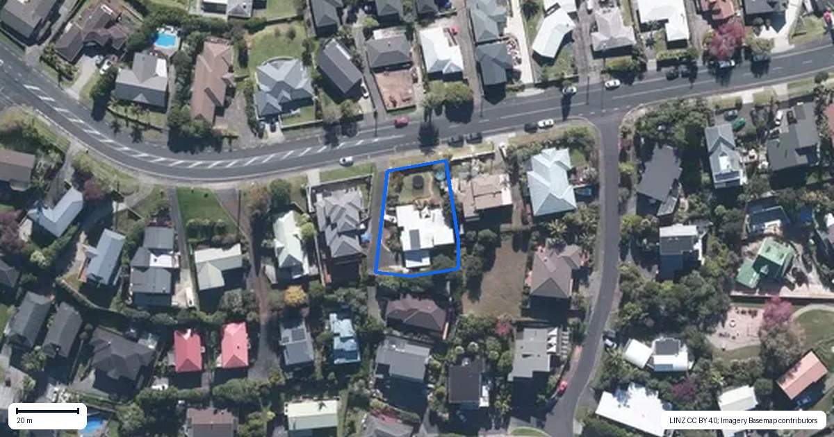 Property context map for 139 Luckens Road, West Harbour, Auckland