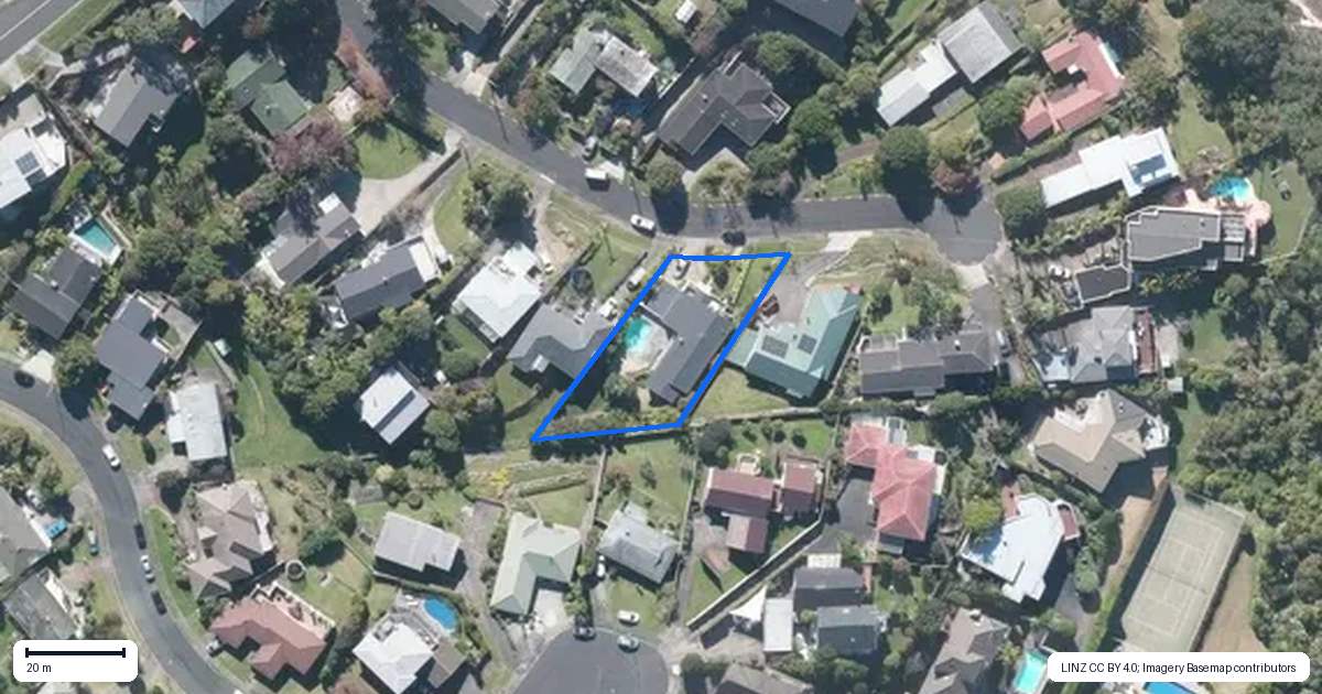 Property context map for 11 Tui Vale Road, Shelly Park, Auckland