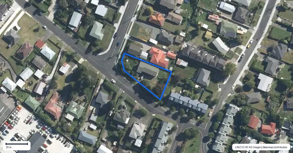 Property context map for 32 Barbary Avenue, Kelston, Auckland