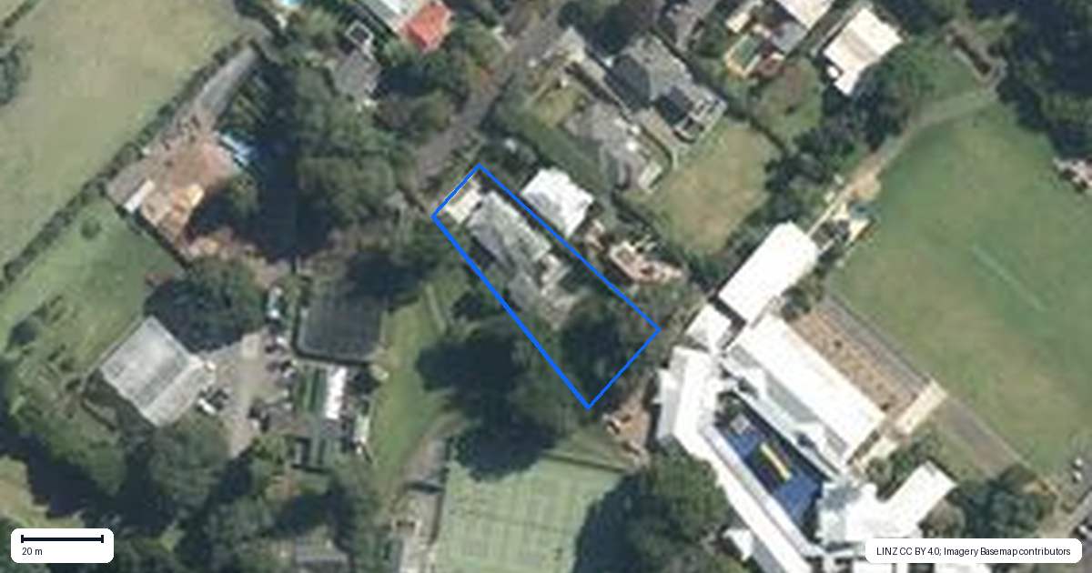 Property context map for 8 Renown Avenue, Greenlane, Auckland