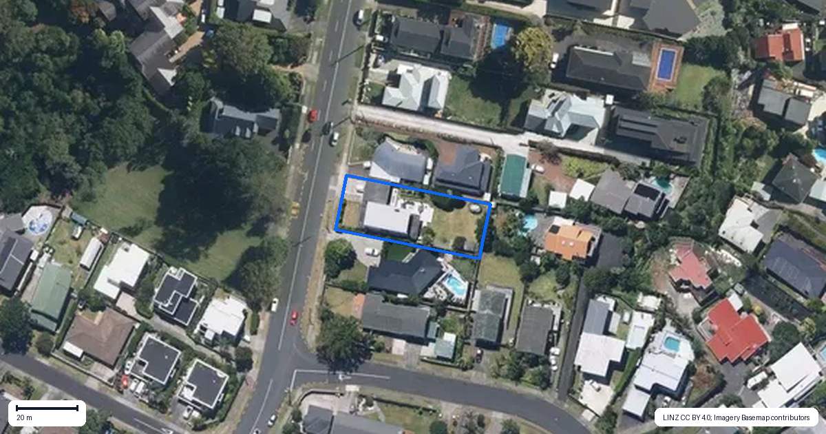 Property context map for 83 Bleakhouse Road, Howick, Auckland