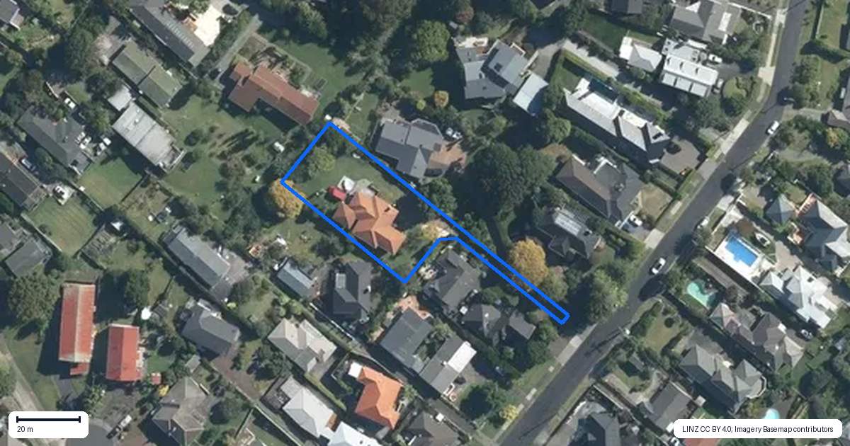 Property context map for 42 Parkhill Road, Mellons Bay, Auckland