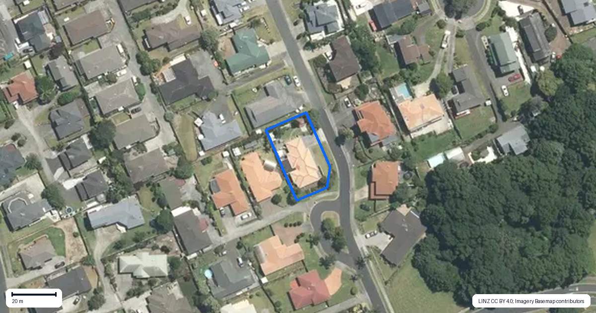 Property context map for 20 Piper Place, Goodwood Heights, Auckland
