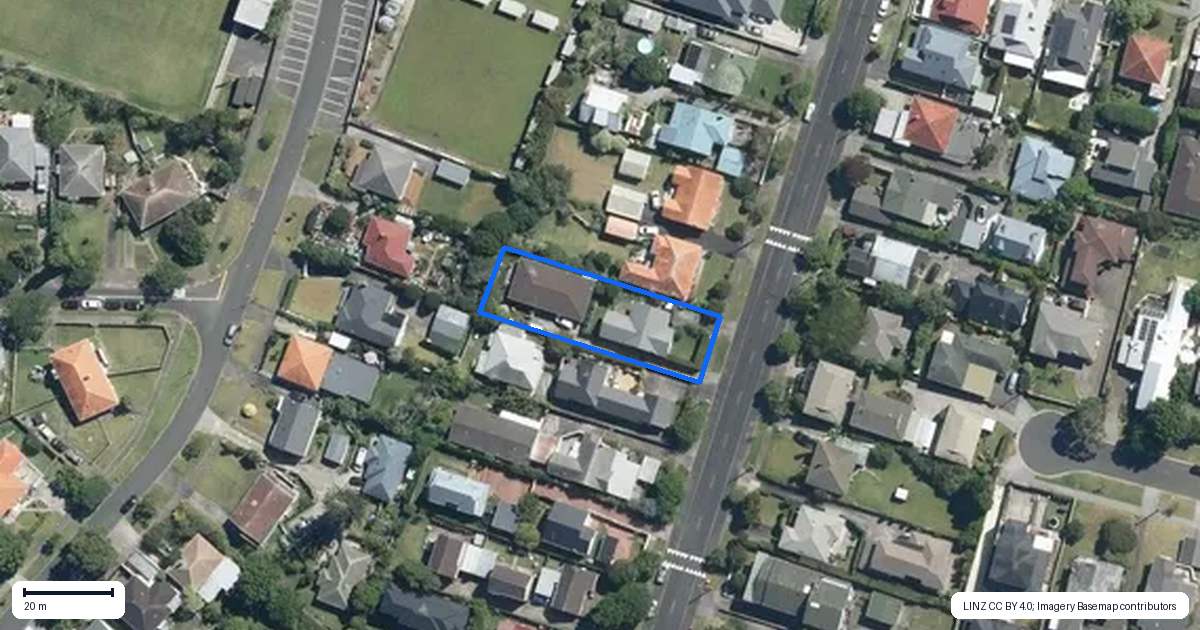 Property context map for 28 Renfrew Avenue, Sandringham, Auckland