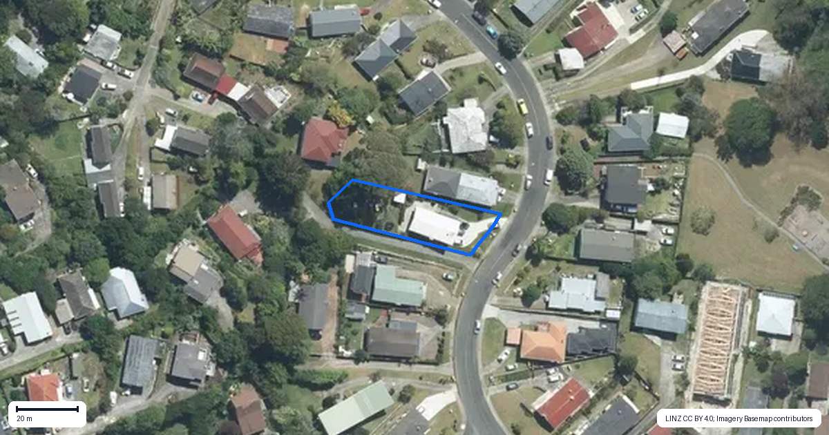 Property context map for 52 Ayton Drive, Totara Vale, Auckland