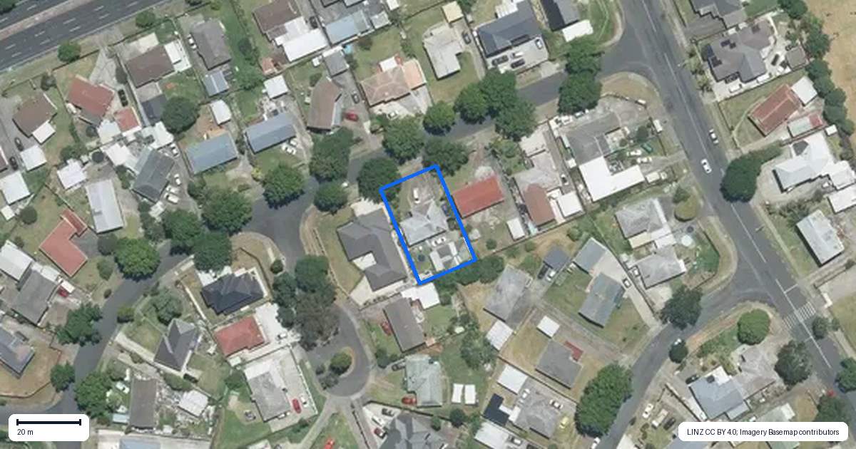 Property context map for 71 Sikkim Crescent, Clover Park, Auckland
