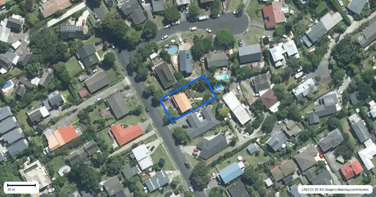 Property context map for 15 Waiau Street, Torbay, Auckland
