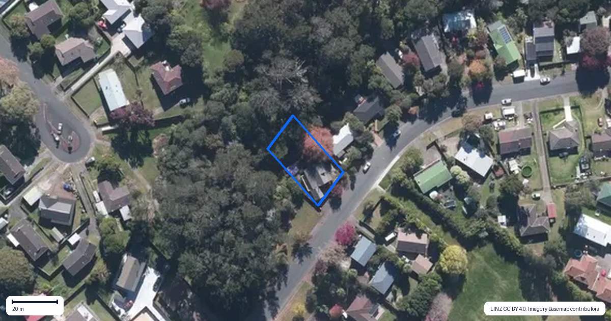 Property context map for 27 Claverdon Drive, Massey, Auckland