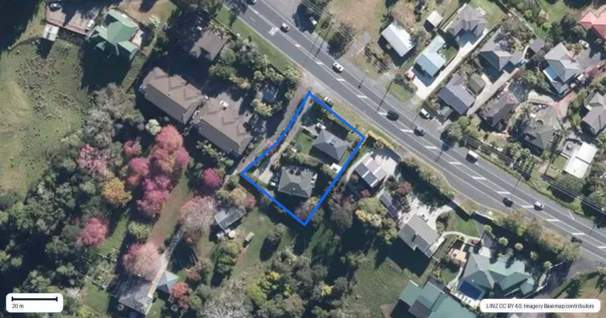 Property context map for 86 Albany Highway, Greenhithe, Auckland