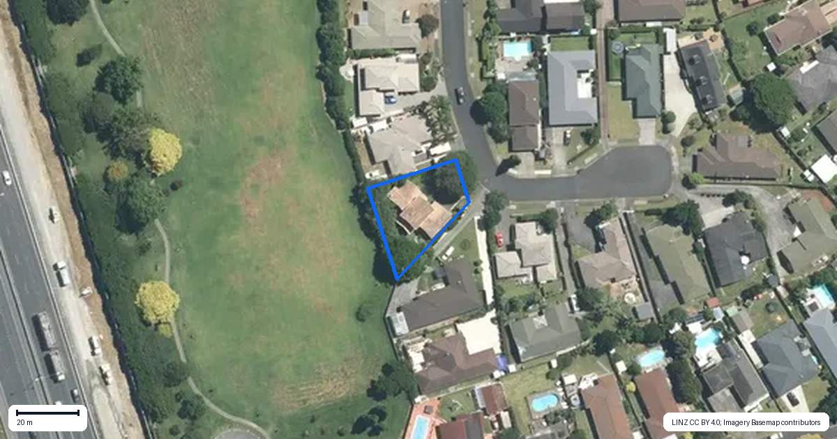 Property context map for 15 Len Garlick Place, Pahurehure, Papakura