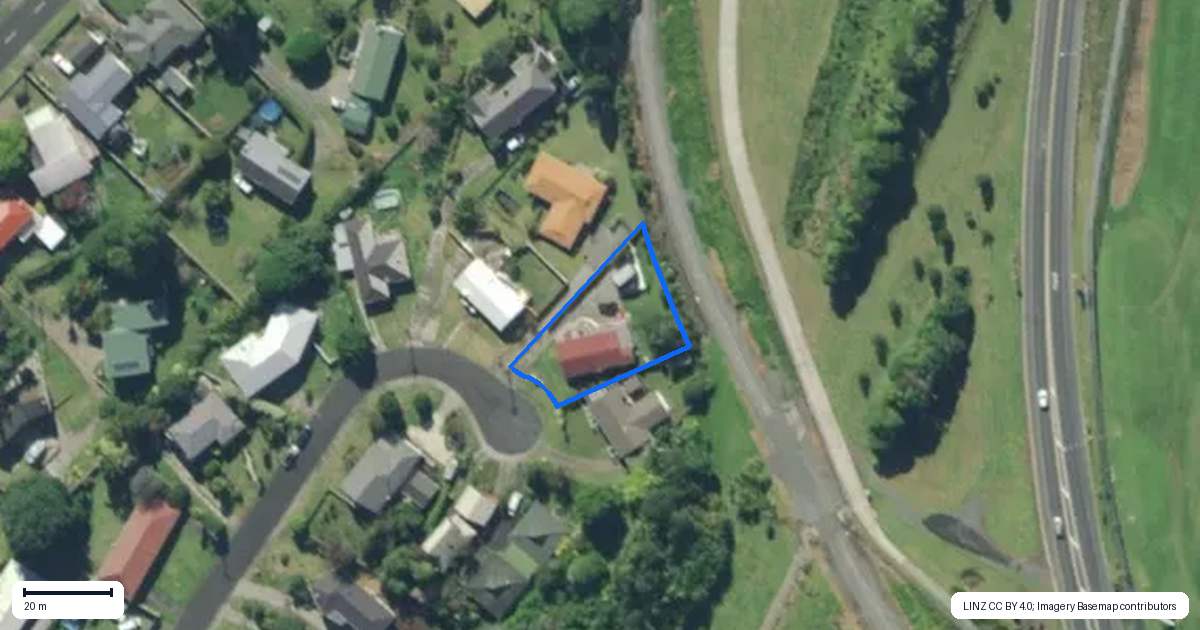 Property context map for 18 Adams Place, Te Kamo, Whangarei