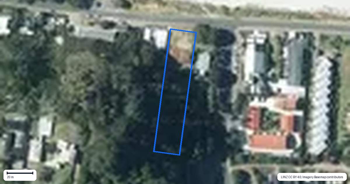 Property context map for 33 The Strand, Onetangi, Waiheke Island
