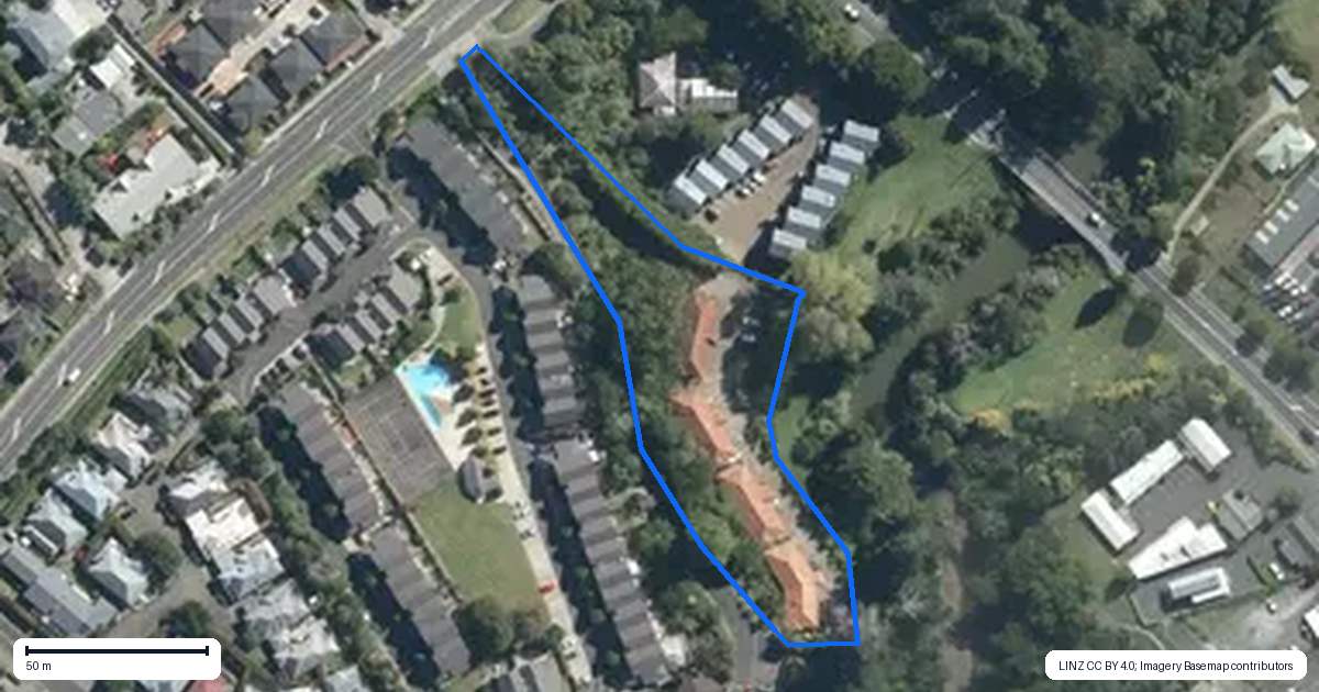 Property context map for 1/7 The Avenue, Albany, Auckland