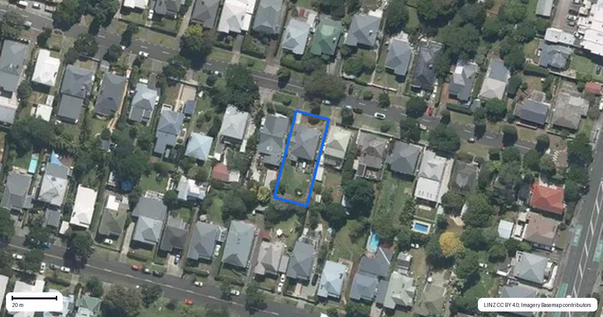 Property context map for 12 Leslie Avenue, Sandringham, Auckland