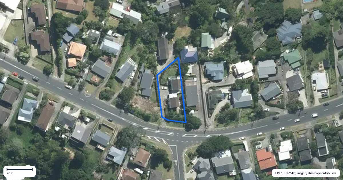 Property context map for 2/105 Carlisle Road, Torbay, Auckland