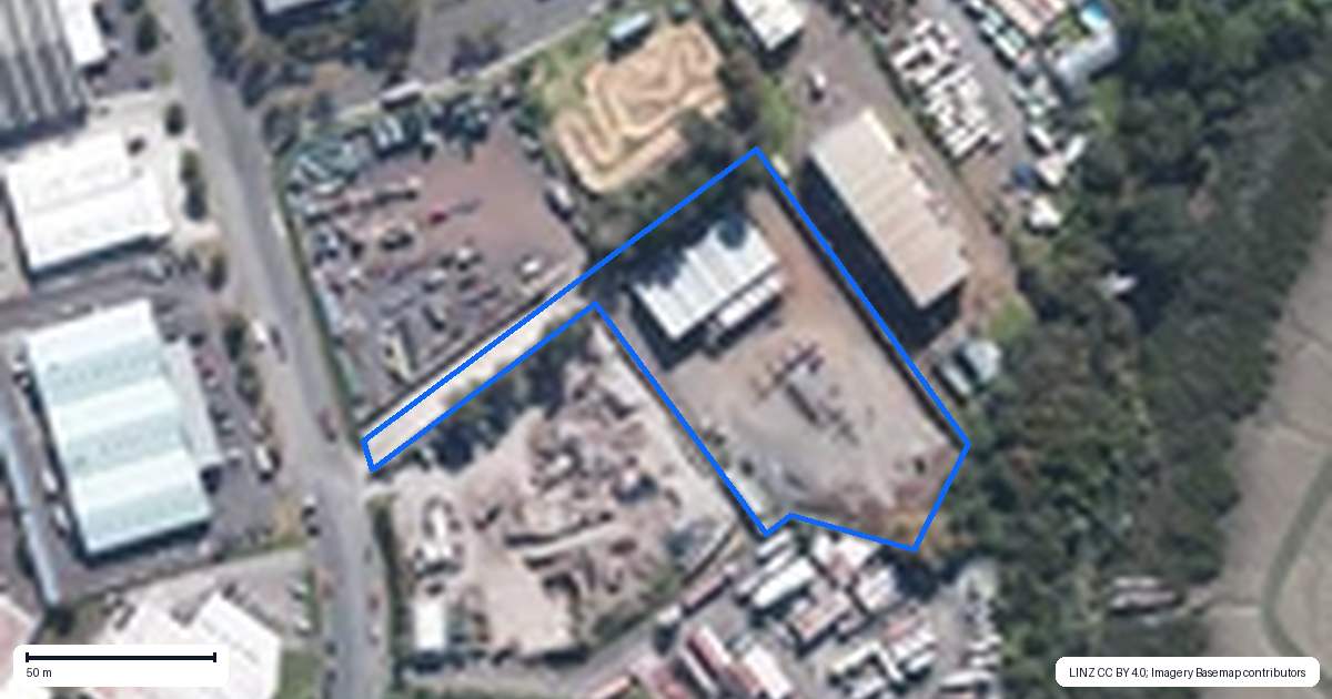 Property context map for 16 Akatea Road, Glendene, Auckland