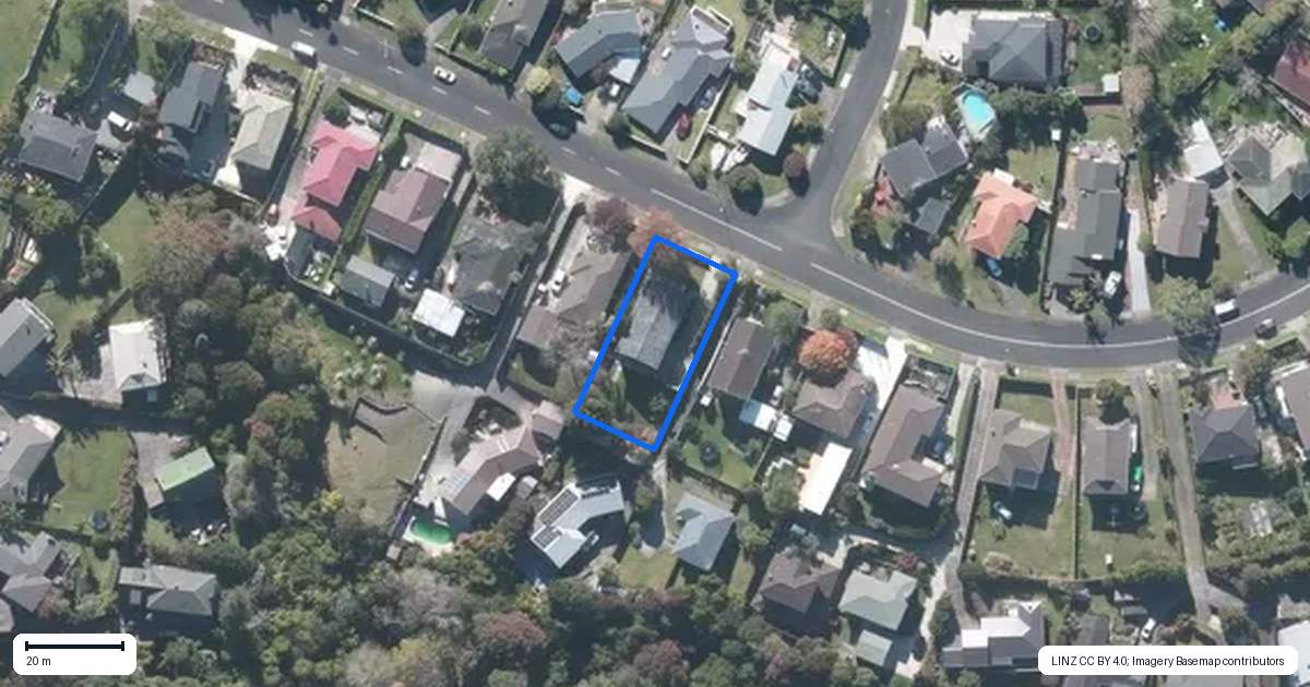 Property context map for 19 Advene Road, Cockle Bay, Auckland