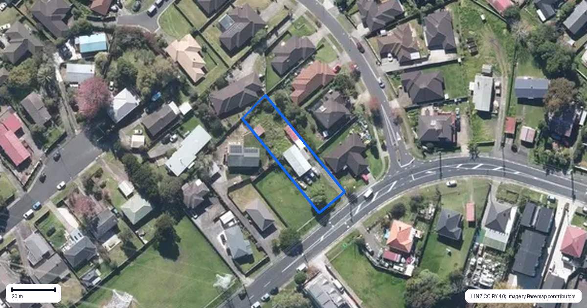 Property context map for 33 Lincoln Park Avenue, Massey, Auckland