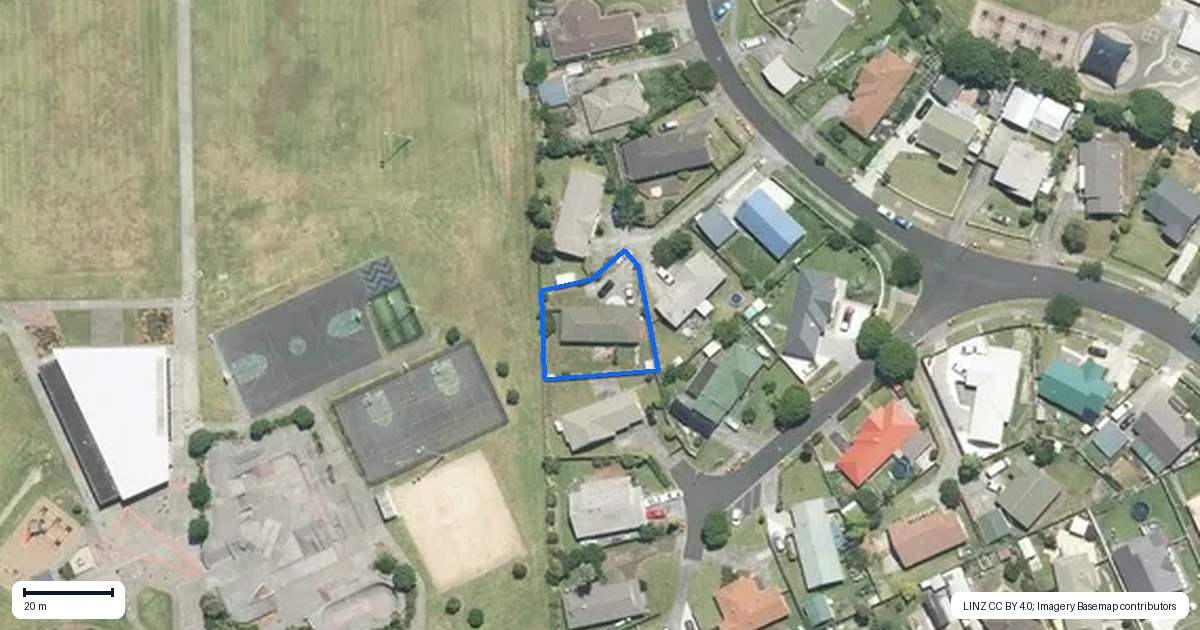 Property context map for 18 Randwick Place, Randwick Park, Auckland