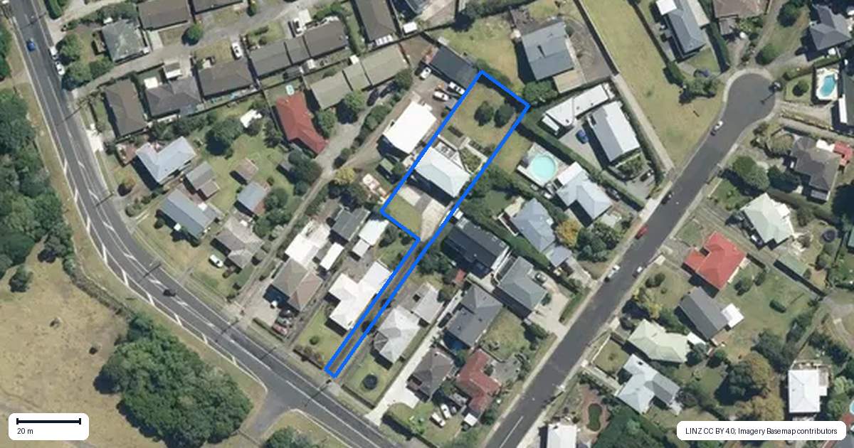 Property context map for 121 Wallace Road, Mangere Bridge, Auckland