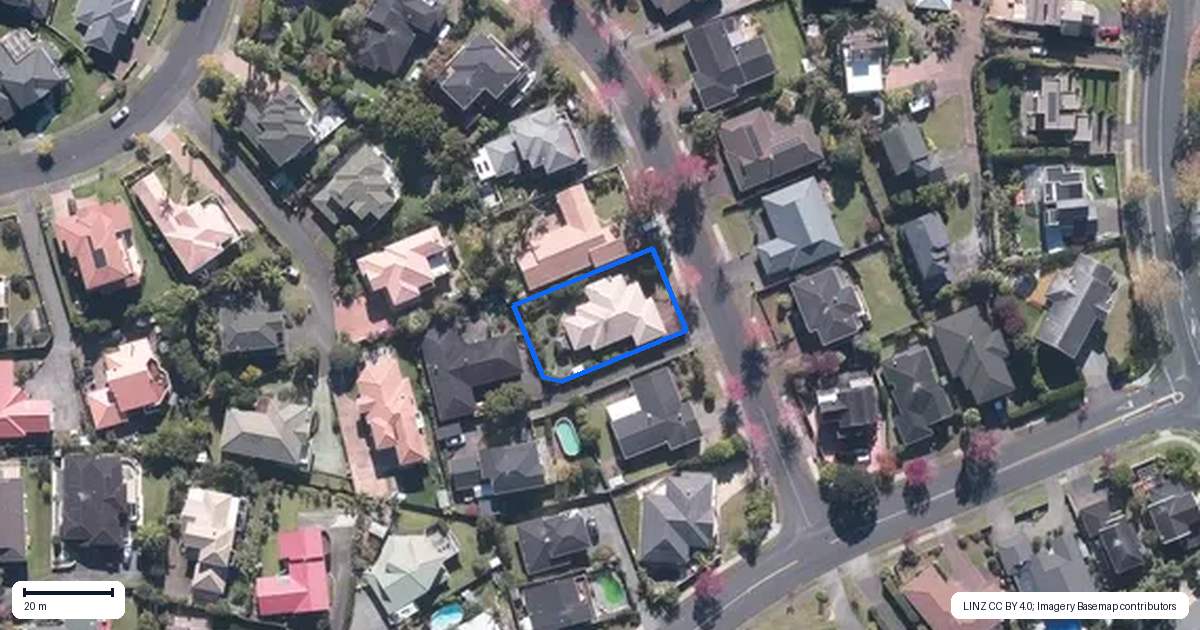 Property context map for 35 Whiting Grove, West Harbour, Auckland